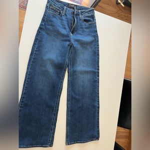 Flattering high waisted wide leg jeans